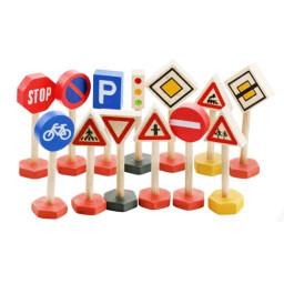 Set semne si indicatoare de circulatie - Joc de rol din lemn, 13 piese, 12 cm