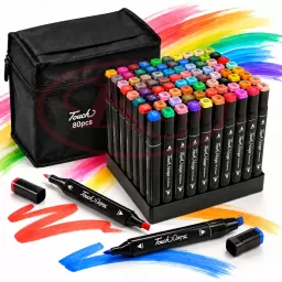 Set 80 markere colorate cu doua capete, cerneala pe baza de alcool, varf fin si lat, suport din plastic si geanta transport 
