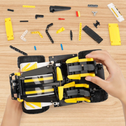 Jucarie educativa si interactiva STEM, set de constructie Masina Jeep cu 542 piese, telecomanda si control prin telefon, +6