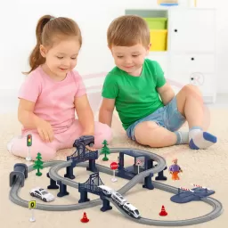 Circuit tren electric rapid, City/Police, 2 locomotive si accesorii, 106 piese, DIY