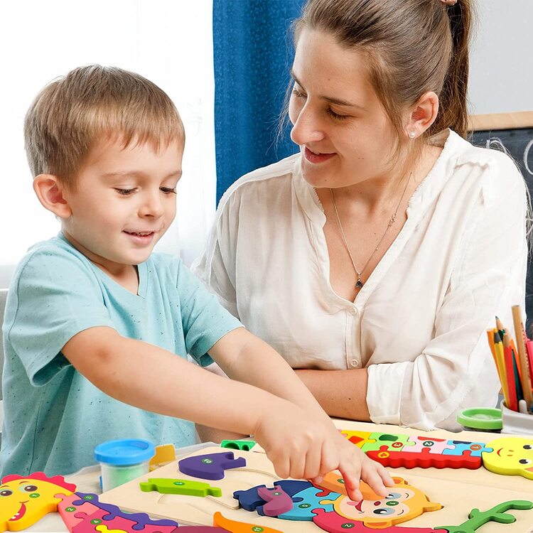 Jucarie educativa, puzzle 3D din lemn incastru, Dinozaur cu cifre, 11 piese