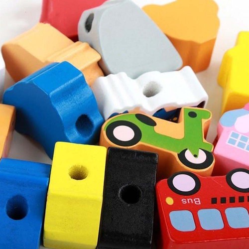 Joc de insiruit din lemn cu masini si mijloace de transport