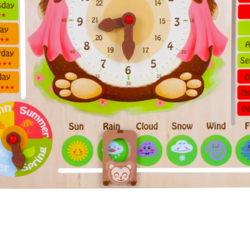 Jucarie calendar cu ceas din lemn, Ursulet, in limba engleza, 45 x 45 cm