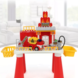 Set masuta multifunctionala Fire Station cu 55 cuburi de constructie, 44.5x49x20 cm