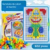 Joc creativ mozaic cu pioneze multicolore si cutie de depozitare din plastic, 832 piese in trei dimensiuni, 3+ ani