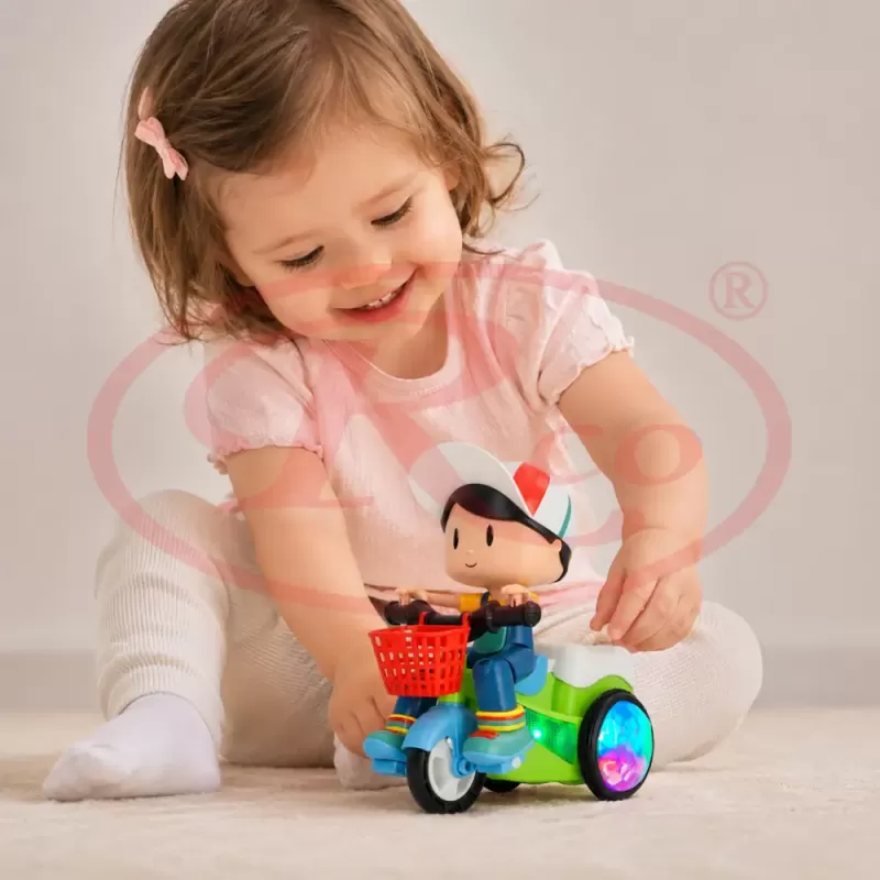 Jucarie interactiva pentru copii, model baietel pe tricicleta, cu efecte sonore, lumini intermitente si miscare automata