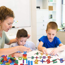 Set de constructie Educational, 100 de piese