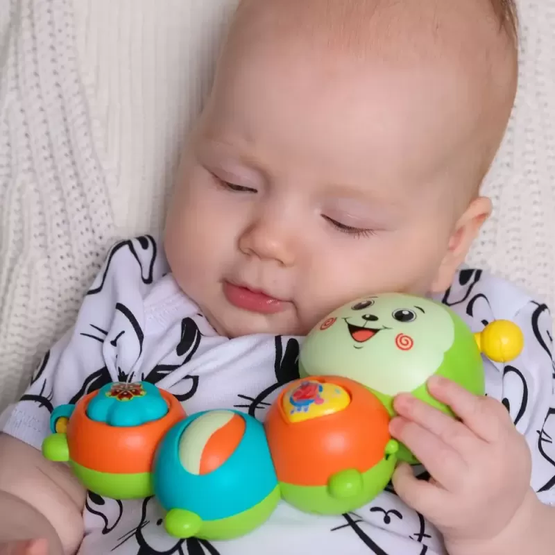 Jucarie interactiva cu functie de rotire 360 de grade si lumini, Omida RCO, 23 x 8 cm, +12 luni